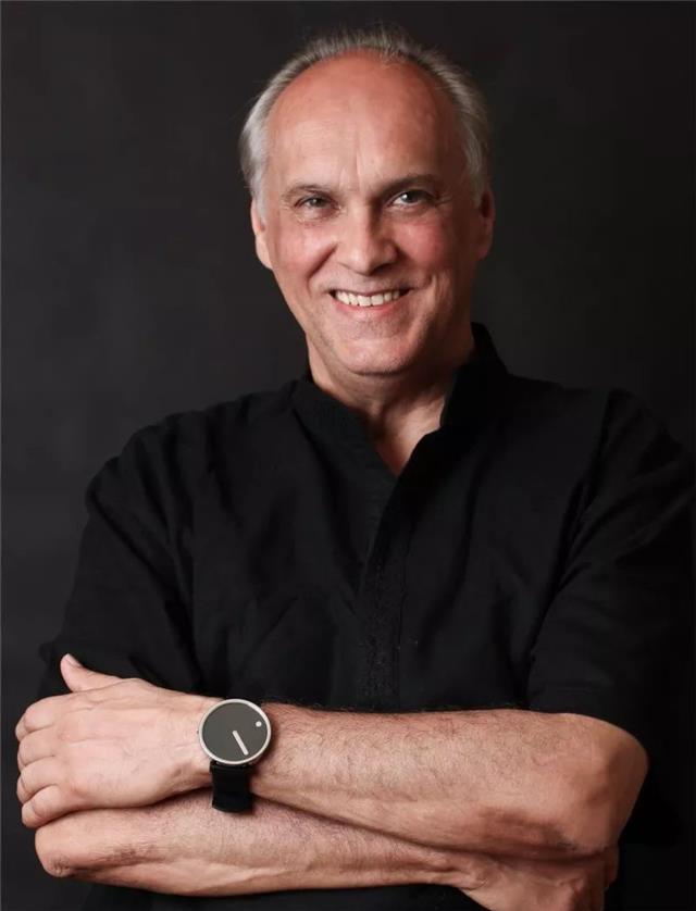 Claude Berube设计师 Claude Berube设计师