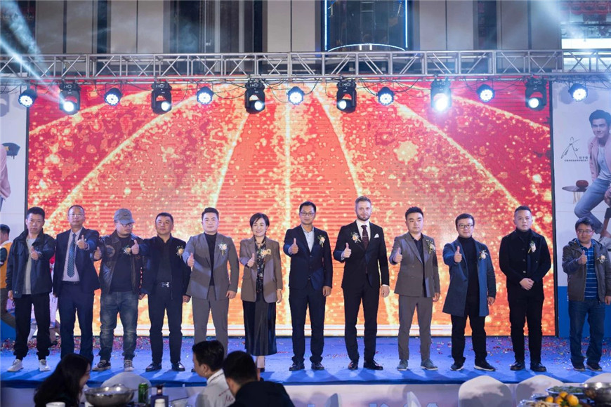 塔萨尼艺术涂料凯里旗舰店开业盛典 塔萨尼艺术涂料凯里旗舰店开业盛典