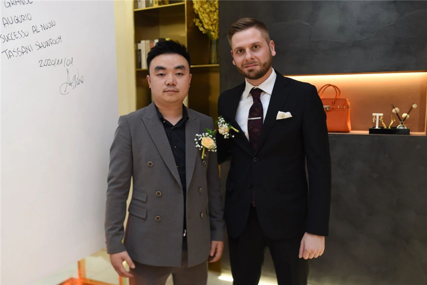 塔萨尼艺术涂料凯里旗舰店现场活动 塔萨尼艺术涂料凯里旗舰店现场活动