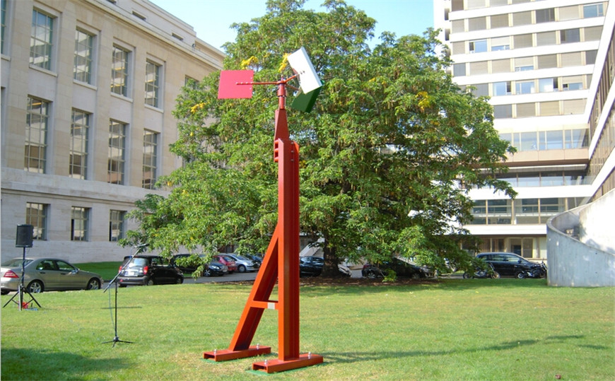 1989年，意大利TASSANI塔萨尼正式成为第25届巴塞罗那奥林匹克运动会指定合作伙伴，其产品被应用于众多场馆及奥运建筑。