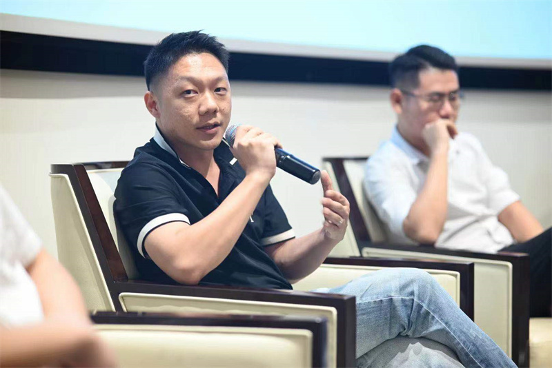 TASSANI03.jpg TASSANI03.jpg