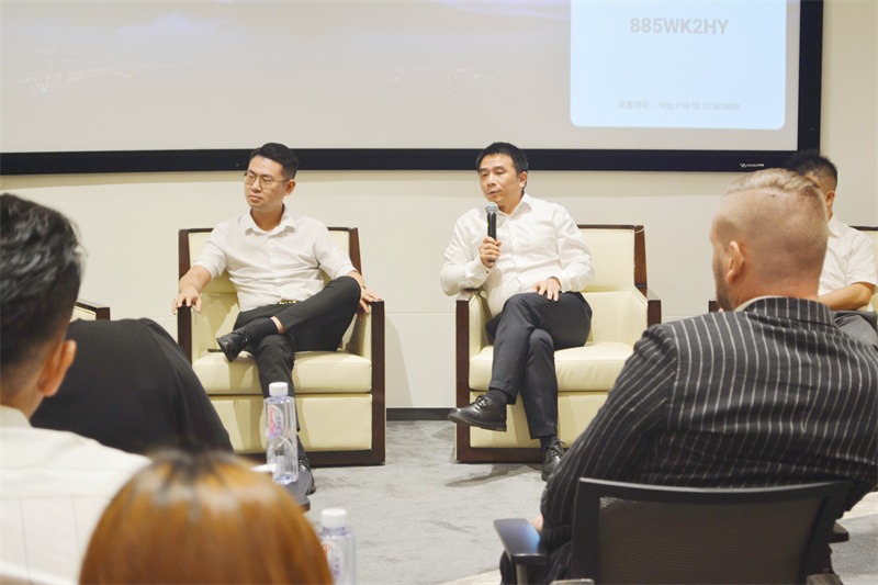 TASSANI17.jpg TASSANI17.jpg