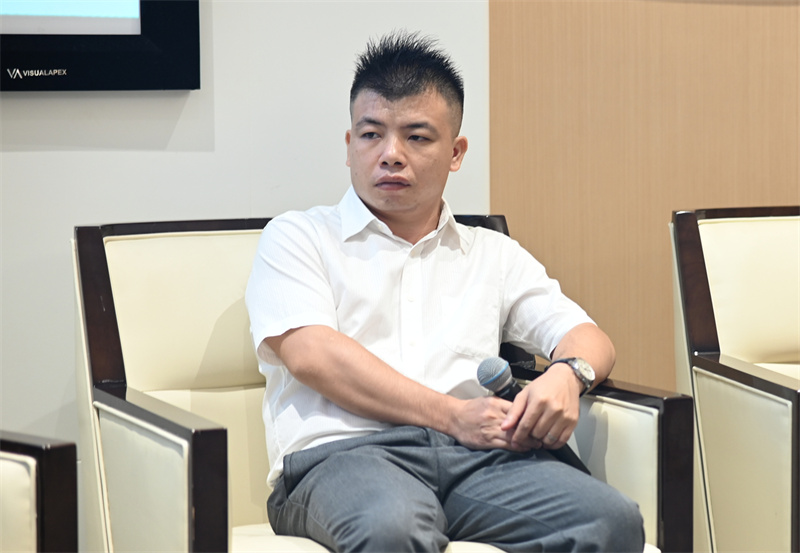 TASSANI20.jpg TASSANI20.jpg