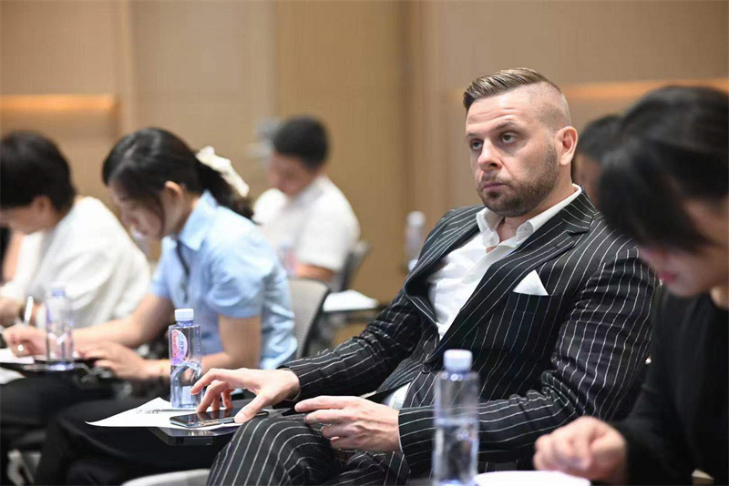 TASSANI05.jpg TASSANI05.jpg