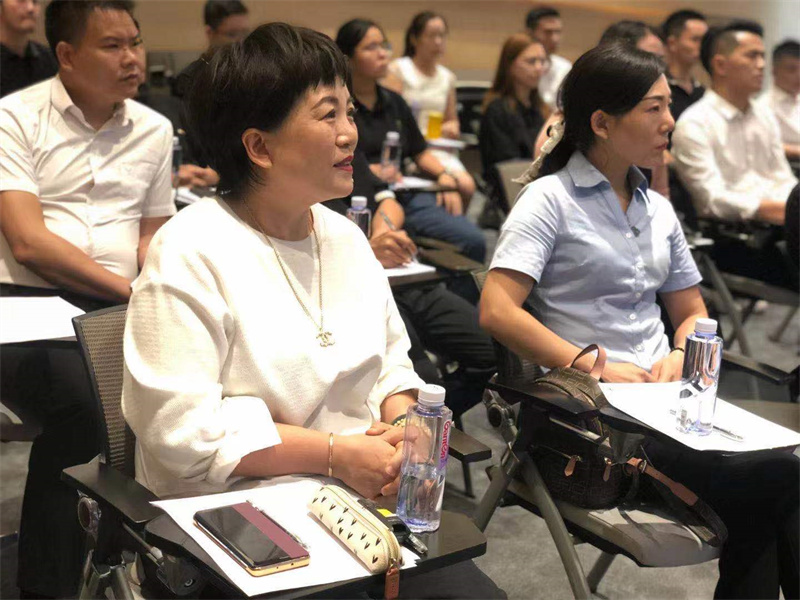 TASSANI09.jpg TASSANI09.jpg